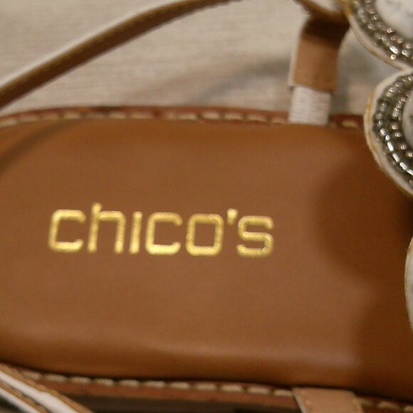 Chico's T-Strap White with Gray Beaded T-Strap Boho Sandals Size 8M - Picture 4 of 9